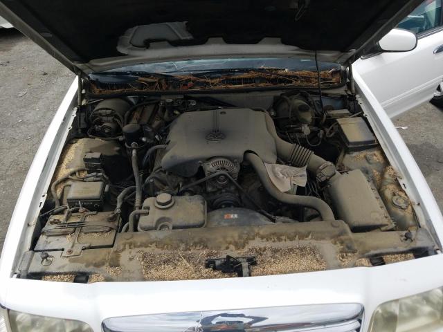Photo 7 from auction – 2001 FORD CROWN VICT with VIN 2FAFP73W71X102208