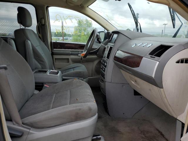 Photo 5 from auction – 2010 CHRYSLER TOWN & COU with VIN 2A4RR5D16AR386700