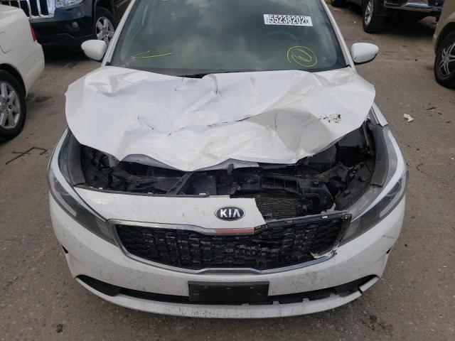 Photo 7 from auction – 2017 KIA FORTE LX with VIN 3KPFL4A73HE008665