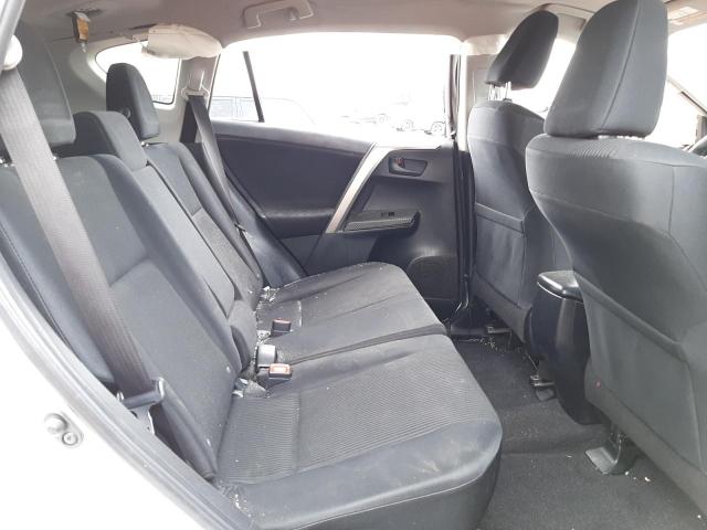 Photo 6 from auction – 2015 TOYOTA RAV4 LE with VIN JTMZFREV8FJ059962