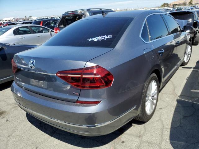 Photo 4 from auction – 2017 VOLKSWAGEN PASSAT SE with VIN 1VWBT7A35HC082669