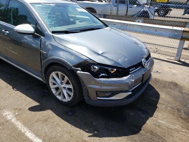 Photo 9 from auction – 2017 VOLKSWAGEN GOLF ALLTR with VIN 3VWH17AU3HM504770