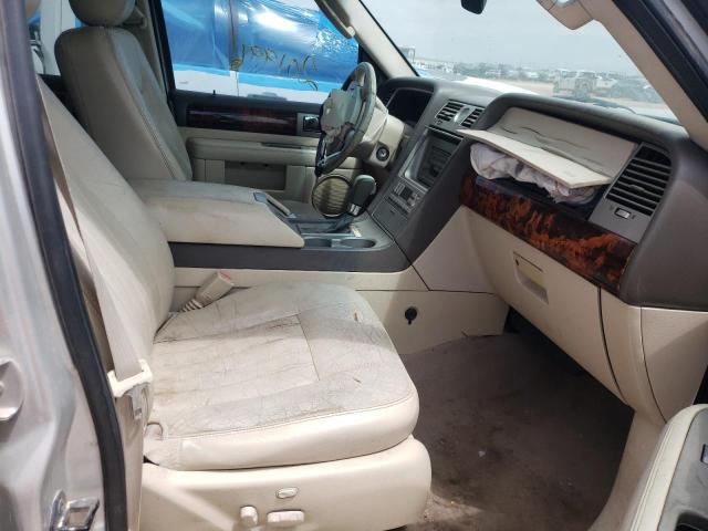 Photo 5 from auction – 2004 LINCOLN NAVIGATOR with VIN 5LMFU27R44LJ36157