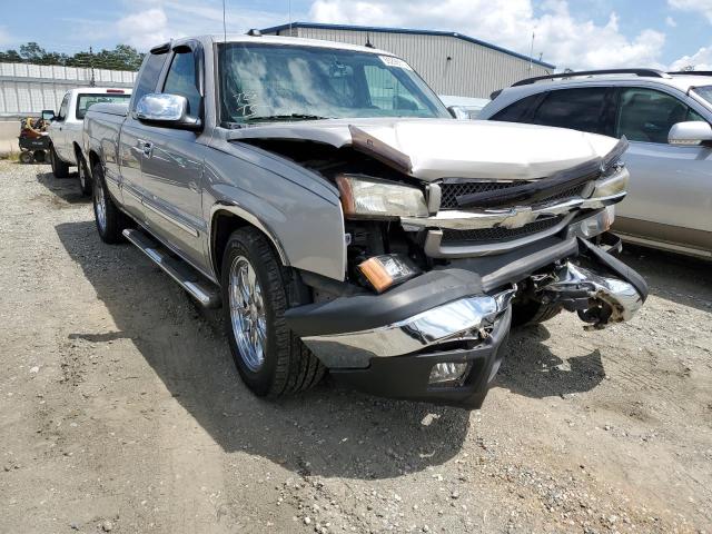 CHEVROLET SILVERADO 2004 with VIN 2GCEC19TX41314068 - Photo from auction