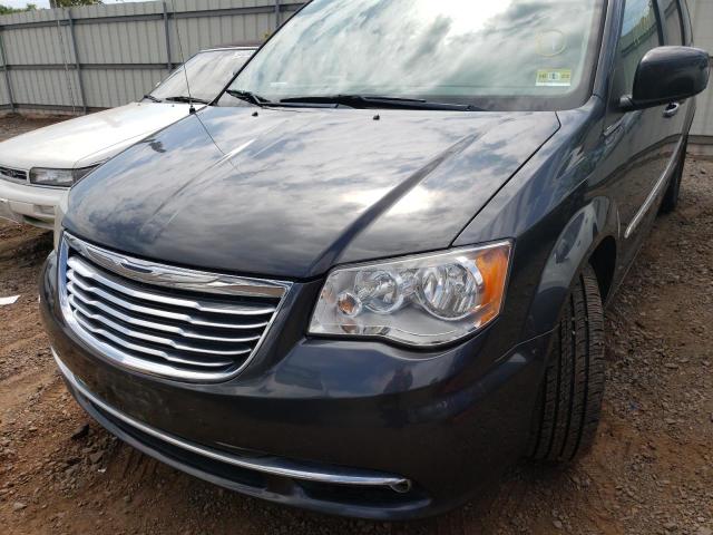 Photo 9 from auction – 2011 CHRYSLER TOWN & COU with VIN 2A4RR8DG1BR645357