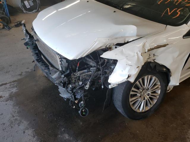 Photo 9 from auction – 2015 CHRYSLER TOWN & COU with VIN 2C4RC1CGXFR754972