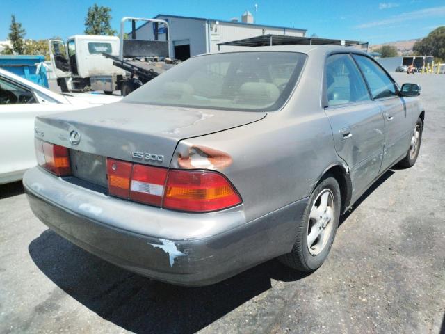 Photo 4 from auction – 1998 LEXUS ES 300 with VIN JT8BF28G8W5029325