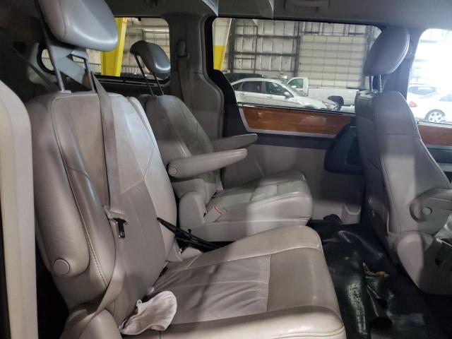 Photo 6 from auction – 2008 CHRYSLER TOWN & COU with VIN 2A8HR64X28R827432