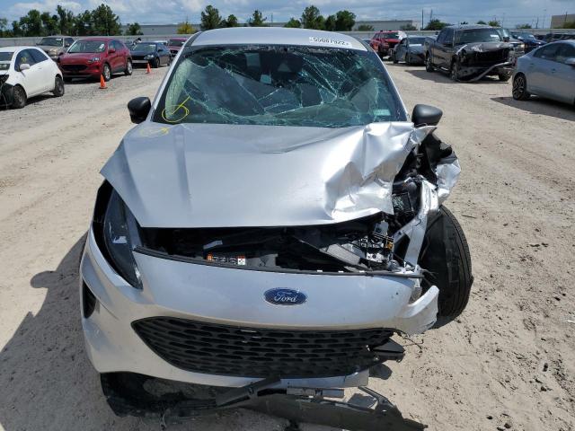 Photo 9 from auction – 2020 FORD ESCAPE S with VIN 1FMCU0F64LUB93923