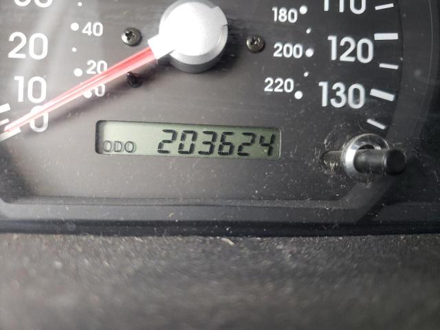 Photo 8 from auction – 2004 KIA SORENTO EX with VIN KNDJD733245239694