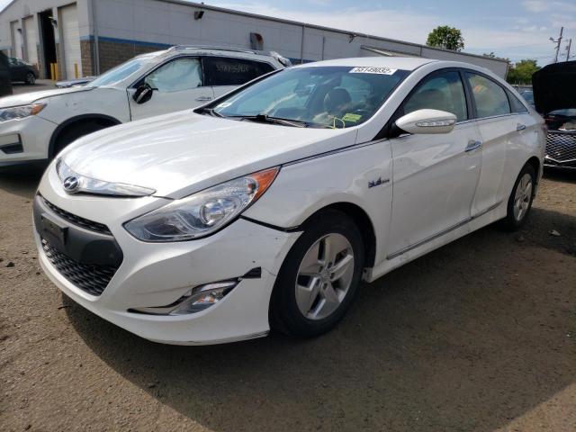 Photo 2 from auction – 2012 HYUNDAI SONATA HYB with VIN KMHEC4A41CA044220