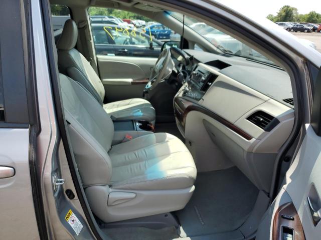 Photo 5 from auction – 2011 TOYOTA SIENNA XLE with VIN 5TDYK3DC3BS123813