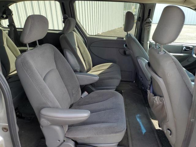 Photo 6 from auction – 2004 CHRYSLER TOWN & COU with VIN 2C4GP44R04R529227