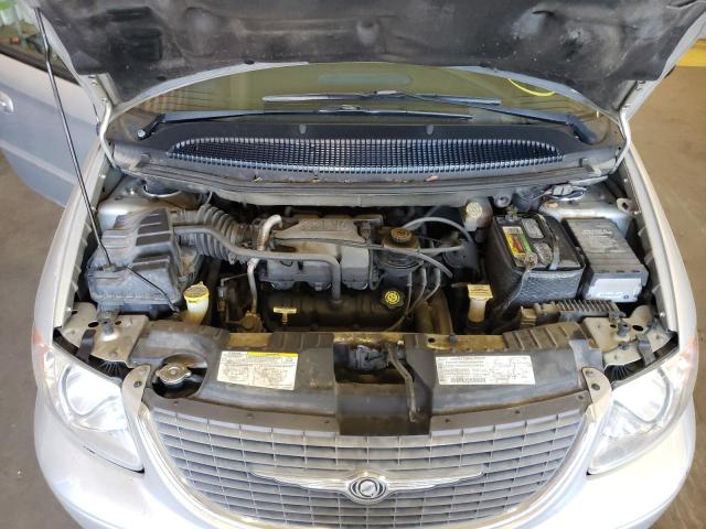 Photo 7 from auction – 2001 CHRYSLER TOWN & COU with VIN 2C8GP44361R422477