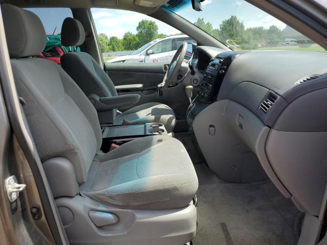 Photo 5 from auction – 2004 TOYOTA SIENNA CE with VIN 5TDZA23C04S139683