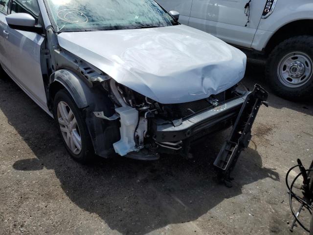 Photo 9 from auction – 2018 VOLKSWAGEN JETTA S with VIN 3VW2B7AJ2JM229326