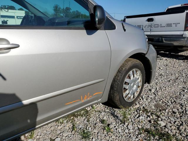 Photo 9 from auction – 2010 TOYOTA SIENNA CE with VIN 5TDKK4CC2AS310133