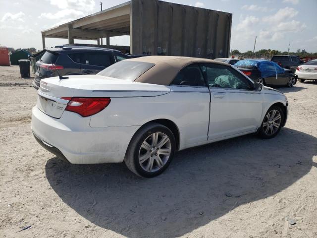 Photo 4 from auction – 2012 CHRYSLER 200 TOURIN with VIN 1C3BCBEB1CN213413