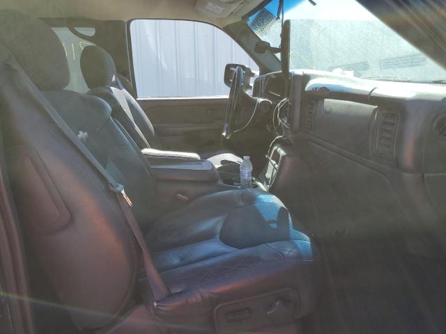 Photo 5 from auction – 2002 CHEVROLET AVALANCHE with VIN 3GNEC13T92G161168