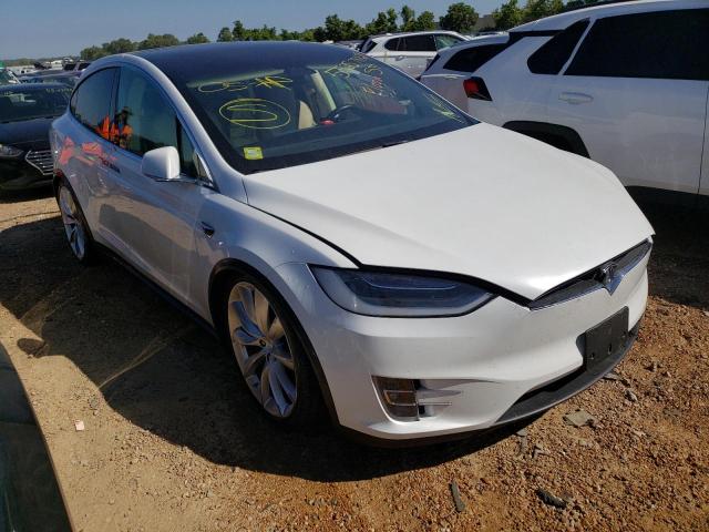 TESLA MODEL X 2017 with VIN 5YJXCBE25HF048893 - Photo from auction