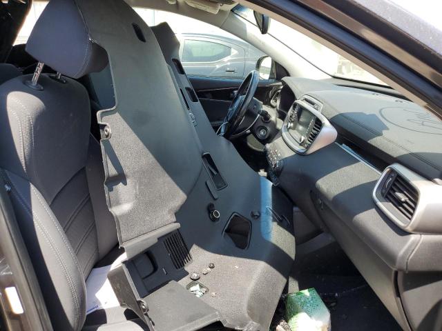 Photo 5 from auction – 2018 KIA SORENTO LX with VIN 5XYPG4A52JG348602