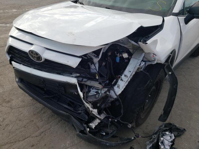 Photo 9 from auction – 2019 TOYOTA RAV4 LE with VIN 2T3F1RFVXKW027784