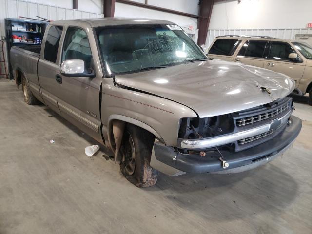 CHEVROLET SILVERADO 2000 with VIN 1GCEC19V9YZ134689 - Photo from auction