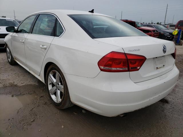 Photo 3 from auction – 2015 VOLKSWAGEN PASSAT S with VIN 1VWAT7A30FC070857