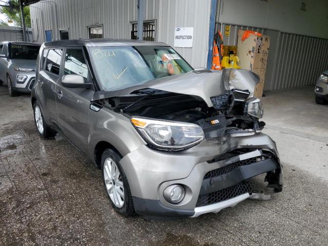 KIA SOUL + 2018 مع رقم تعريف المركبة KNDJP3A59J7625890 - صورة من المزاد