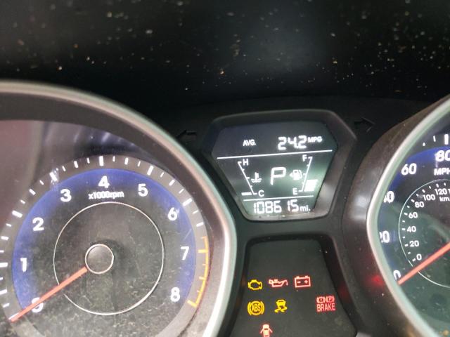 Photo 8 from auction – 2016 HYUNDAI ELANTRA SE with VIN 5NPDH4AE5GH689087