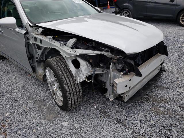 Photo 9 from auction – 2017 LEXUS LS 460 with VIN JTHCL5EF5H5028744