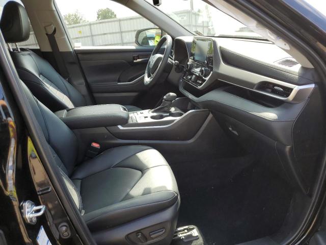 Photo 5 from auction – 2022 TOYOTA HIGHLANDER with VIN 5TDGZRBH8NS204450