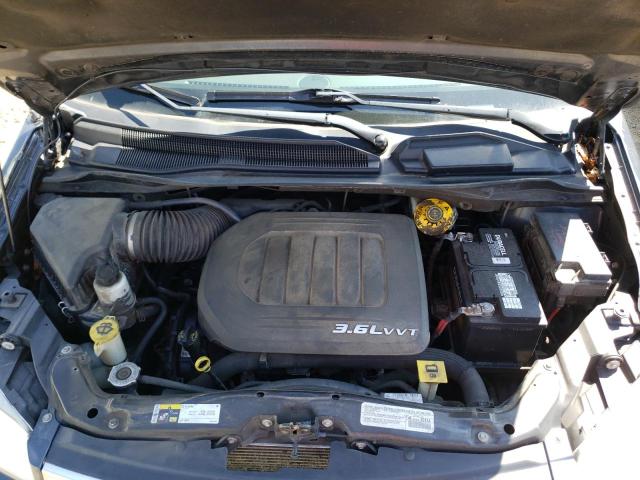 Photo 7 from auction – 2014 CHRYSLER TOWN & COU with VIN 2C4RC1BG4ER342921