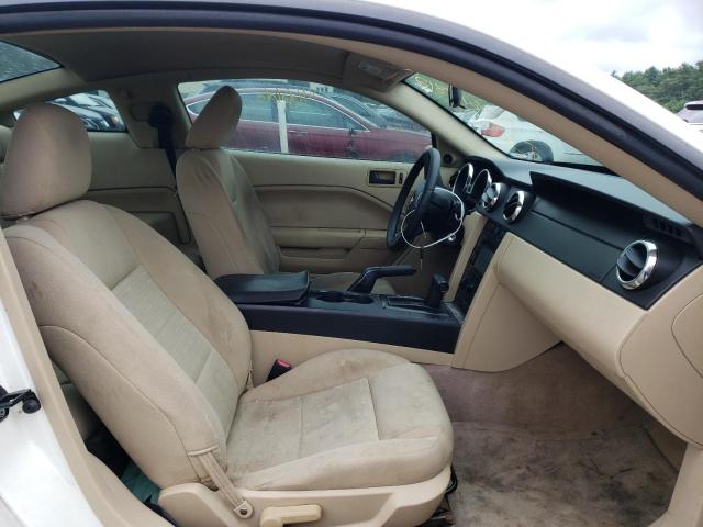 Photo 5 from auction – 2005 FORD MUSTANG with VIN 1ZVFT80N055122148