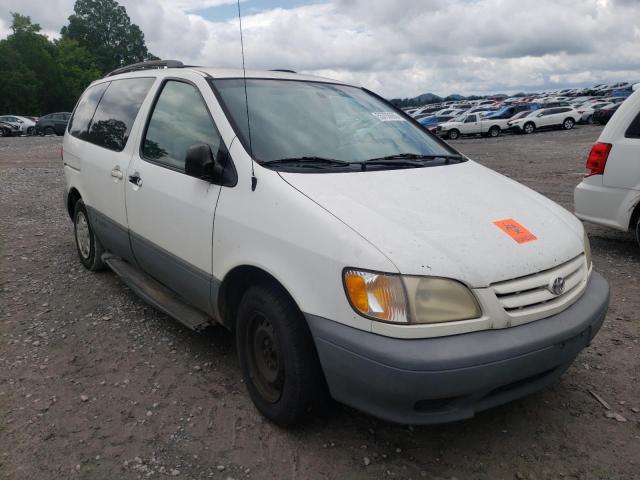 TOYOTA SIENNA LE 2001 with VIN 4T3ZF13C31U335400 - Photo from auction
