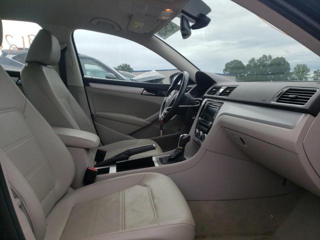 Photo 6 from auction – 2012 VOLKSWAGEN PASSAT SE with VIN 1VWBP7A32CC090239