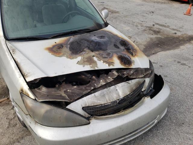 Photo 9 from auction – 2004 TOYOTA CAMRY LE with VIN 4T1BE32K64U916704