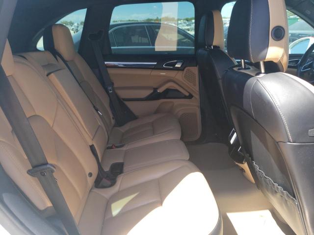 Photo 6 from auction – 2016 PORSCHE CAYENNE SE with VIN WP1AE2A21GLA64377