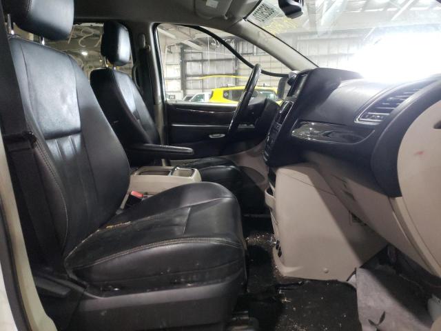 Photo 5 from auction – 2012 CHRYSLER TOWN & COU with VIN 2C4RC1BG2CR306593