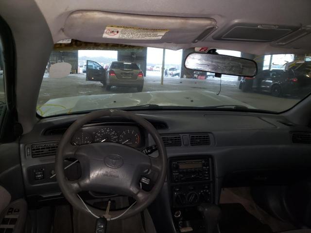 Photo 9 from auction – 2001 TOYOTA CAMRY CE with VIN 4T1BG22K31U865095