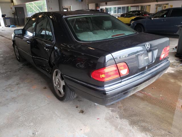 Photo 3 from auction – 1999 MERCEDES-BENZ E 320 with VIN WDBJF65H5XA914476