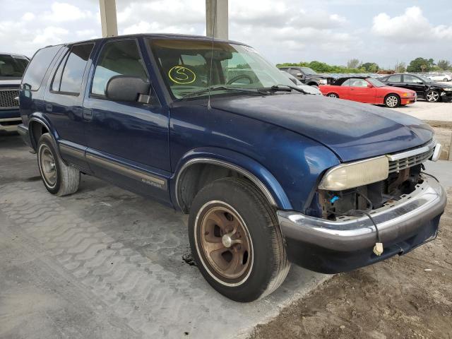 CHEVROLET BLAZER 1999 with VIN 1GNCS13W2X2157080 - Photo from auction