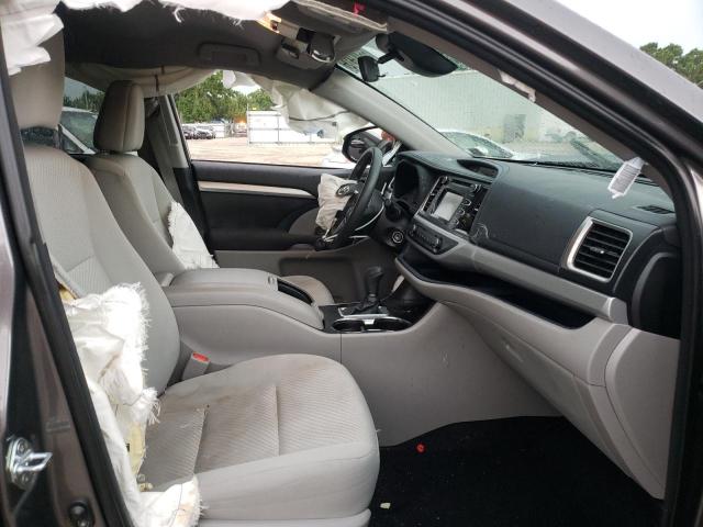 Photo 5 from auction – 2018 TOYOTA HIGHLANDER with VIN 5TDBZRFH3JS843401