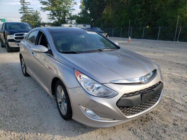 HYUNDAI SONATA HYB 2012 with VIN KMHEC4A44CA047838 - Photo from auction