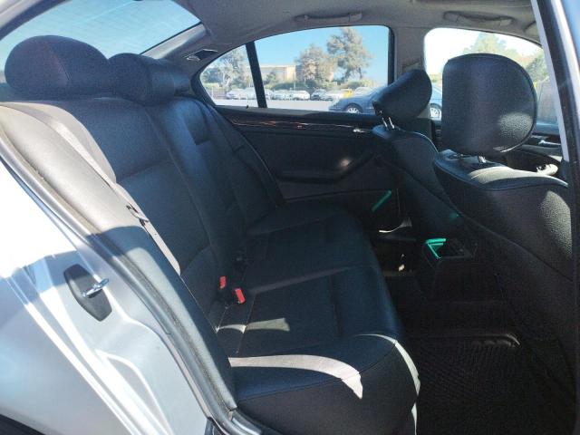 Photo 6 from auction – 2005 BMW 325 I with VIN WBAET37475NJ87252