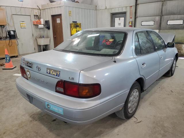 Photo 4 from auction – 1995 TOYOTA CAMRY LE with VIN 4T1SK12E4SU526530