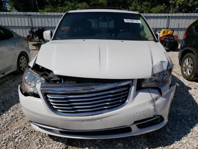 Photo 9 from auction – 2015 CHRYSLER TOWN & COU with VIN 2C4RC1BG9FR730759