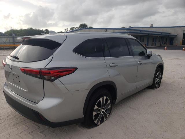 Photo 4 from auction – 2021 TOYOTA HIGHLANDER with VIN 5TDHZRAH5MS086037