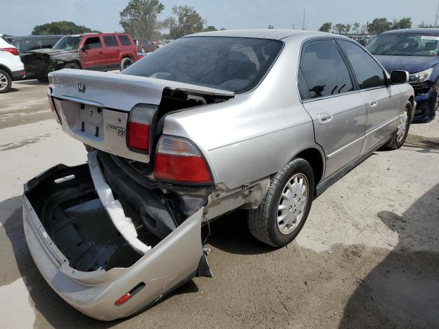 Photo 4 from auction – 1997 HONDA ACCORD EX with VIN 1HGCD5650VA076757