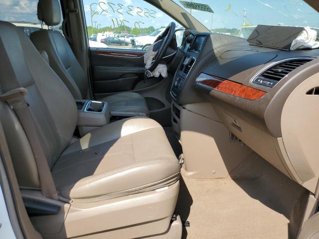 Photo 5 from auction – 2014 CHRYSLER TOWN & COU with VIN 2C4RC1BG4ER284955